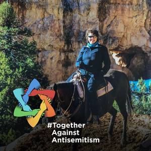 Meet your Posher, Debbie